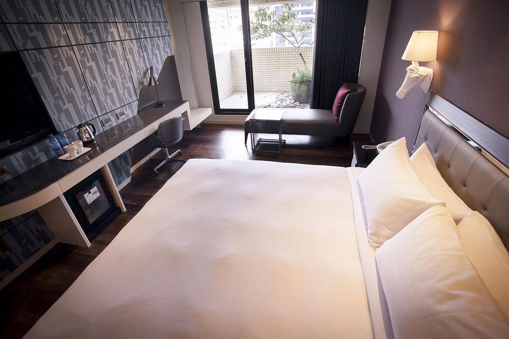 Royal Group Hotel Minghua Branch Kaohsiung Buitenkant foto