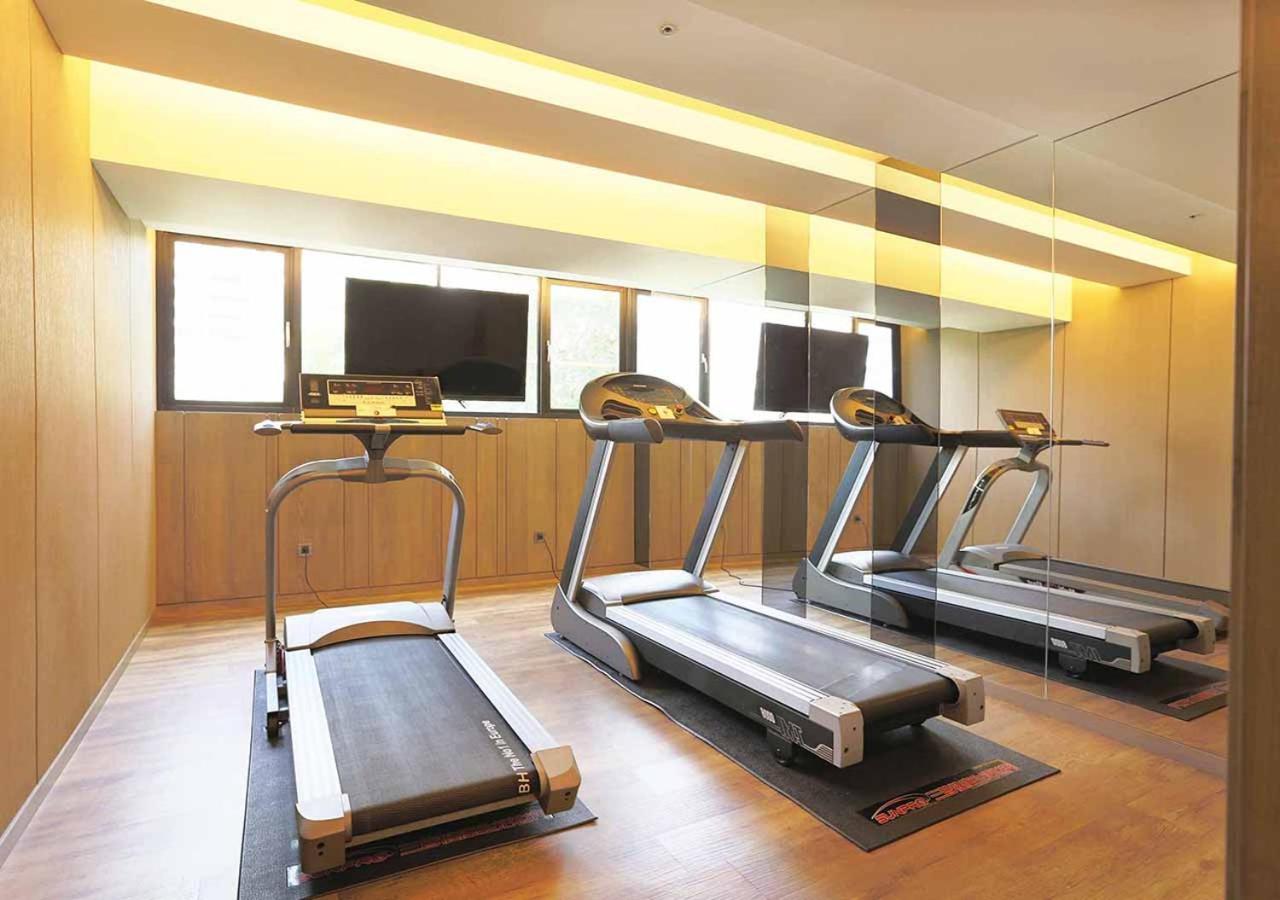 Royal Group Hotel Minghua Branch Kaohsiung Buitenkant foto